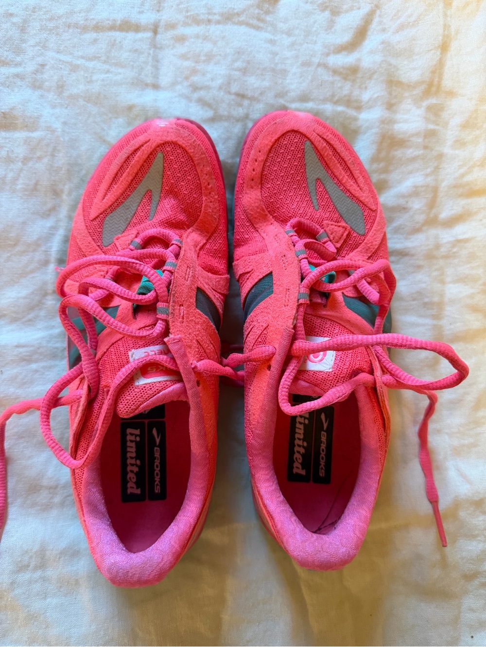 Brooks Women’s Bright Pink/ mint green Running Shoes Pureflow 3